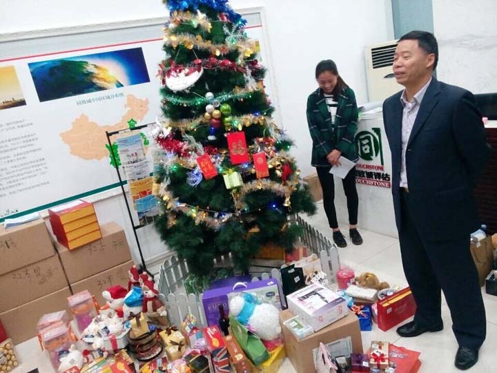 溫馨暖冬日，歡樂(lè)度圣誕